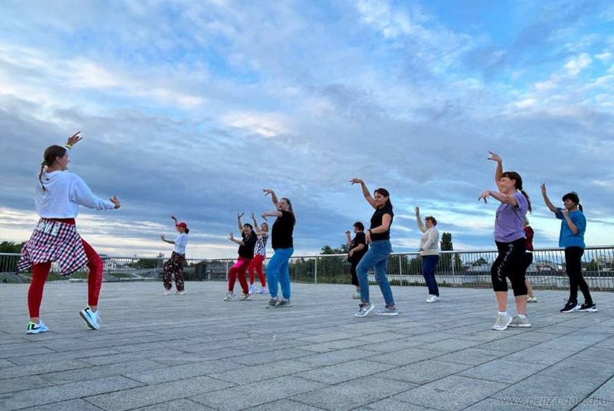 Танцы на набережной в Пензе