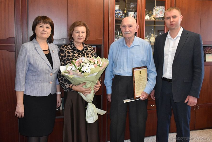 В Пензе Почетного гражданина поздравили с 98-летием