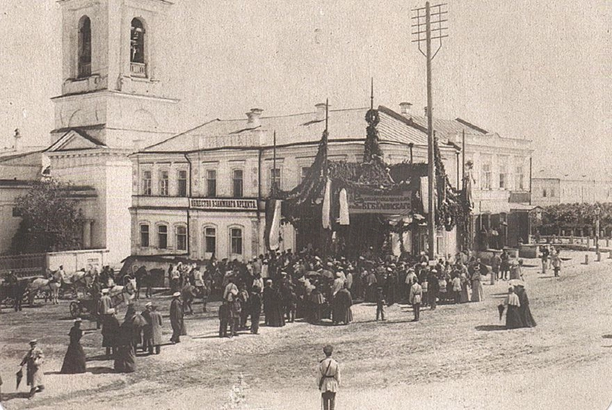 Мир волнующий, манящий