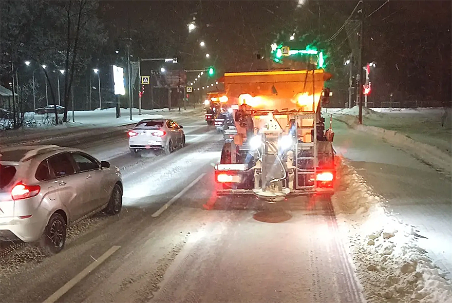 После снегопада в Заре проверили дороги  