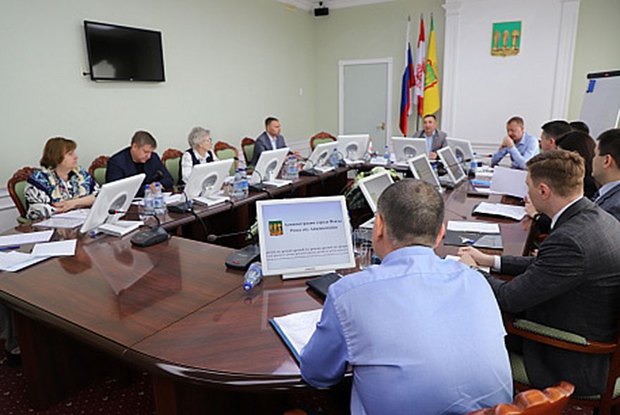 Денис Соболев потребовал исполнять решения городских властей