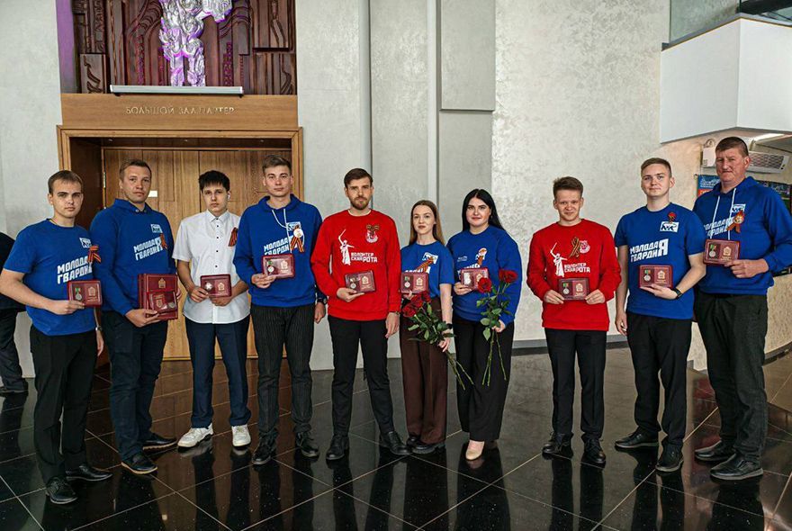 Губернатор наградил пензенских молодогвардейцев 