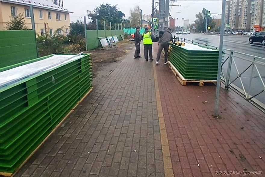 В Пензе устанавливают новые защитные экраны