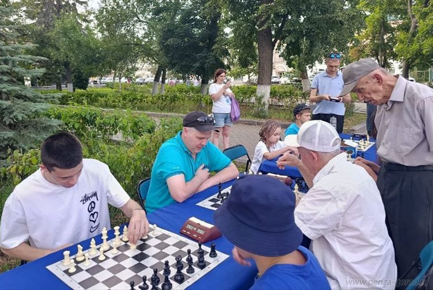 Пензенцев приглашают на шахматные баталии на свежем воздухе