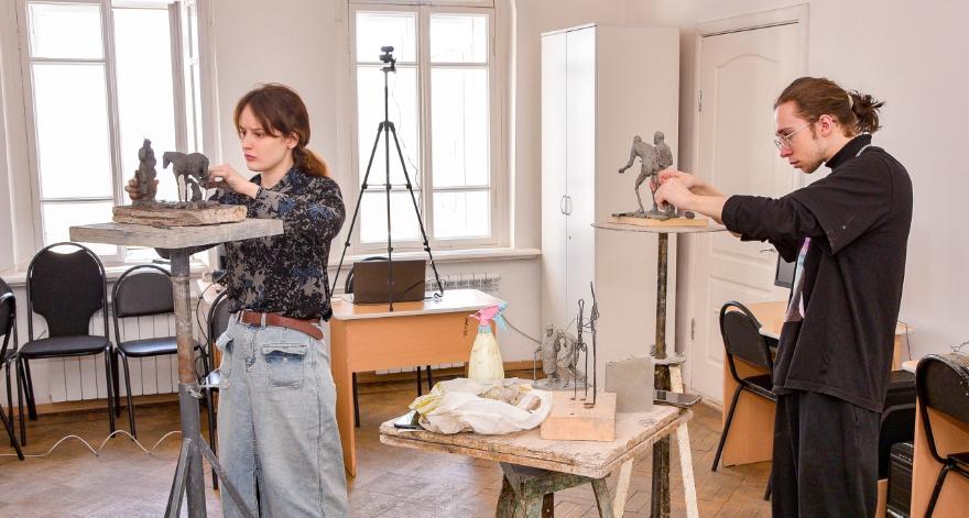 Пензенские студенты участвуют в олимпиаде «Скульптура»