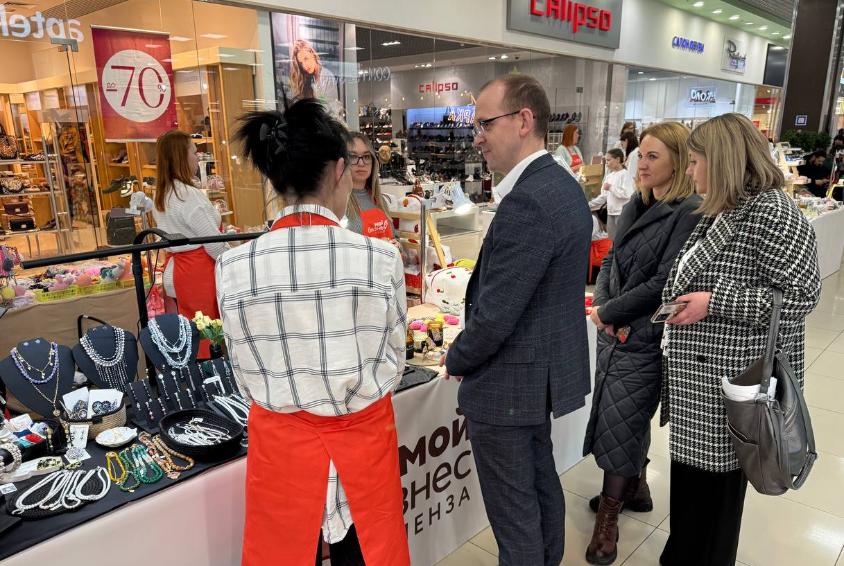 В Пензе прошла ярмарка самозанятых и ИП