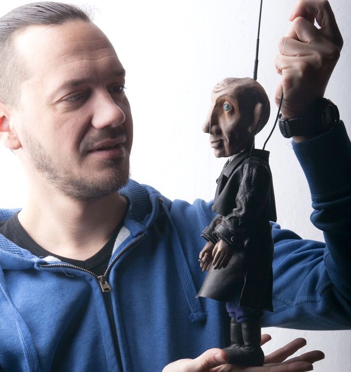 Дом, где оживают куклы