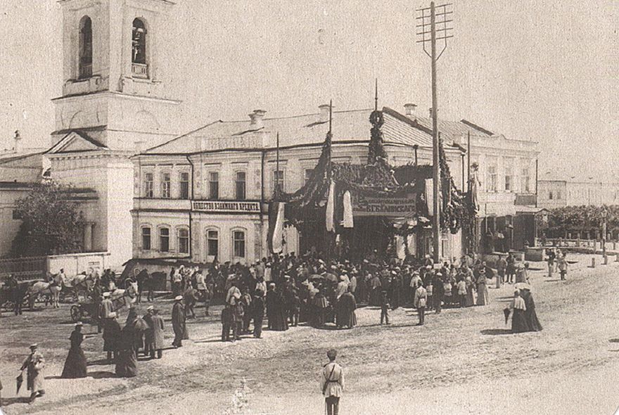 Мир волнующий, манящий