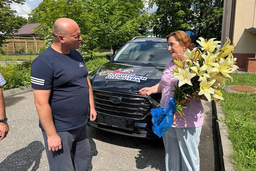 Пензенскому ветерану СВО вручили автомобиль 