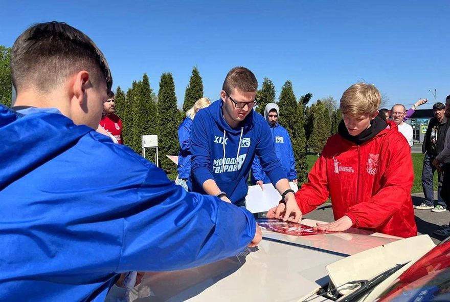 В Пензе прошел автопробег в честь Диктанта Победы