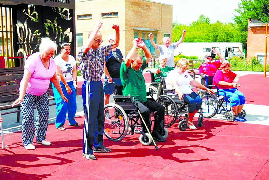 Движение + общение = хорошее настроение 