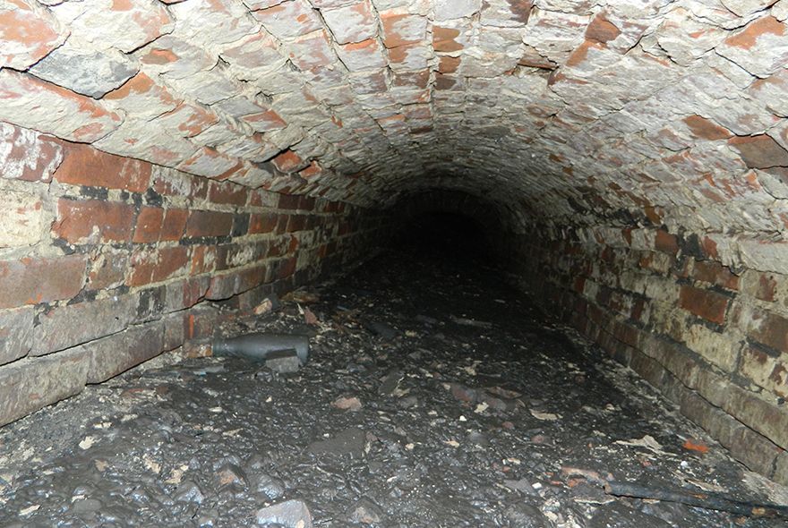 А ниже подвала находился тир...