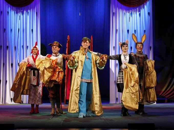 Афиша на неделю: в ТЮЗе сказка "Каша из топора"