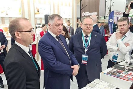 Вице-премьер России посетил стенд Пензенской области 