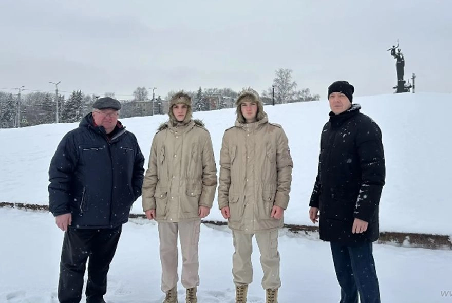 Монумент - не место для развлечений