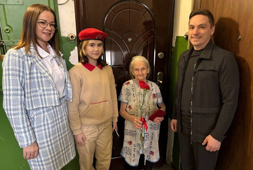 Медаль для Антонины Косырьковой