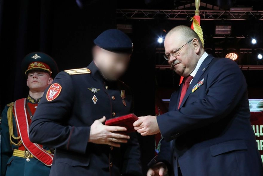 Олег Мельниченко вручил награды пензенским росгвардейцам