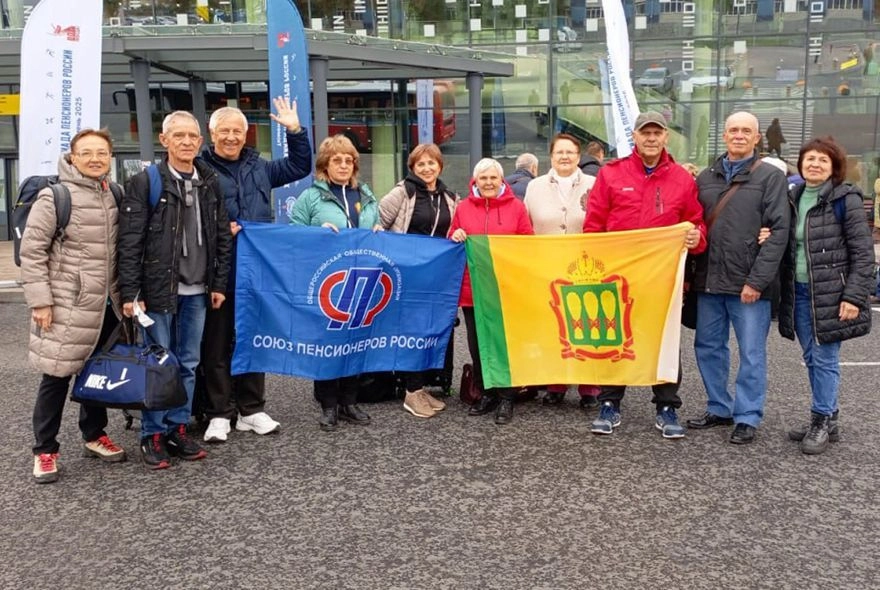 Команда «Серебряная Пенза» выступает в Тюмени